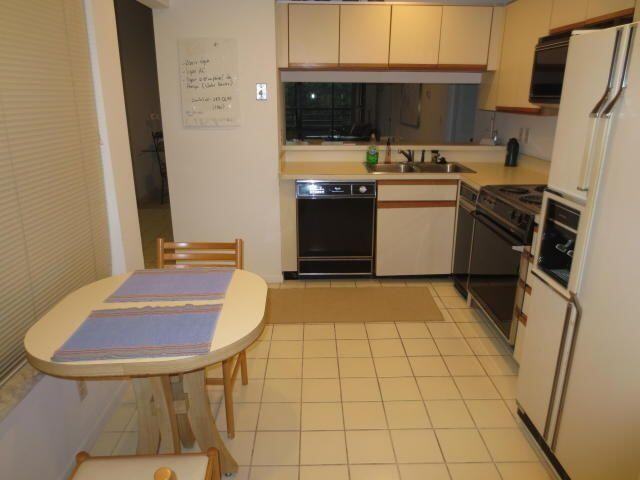7535 La Paz Blvd #307 - Photo 4 of 8