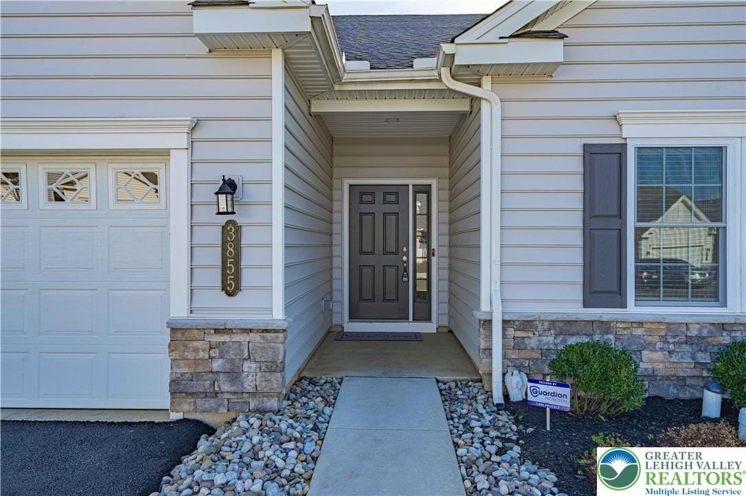 3855 Victors Way - Photo 3 of 49