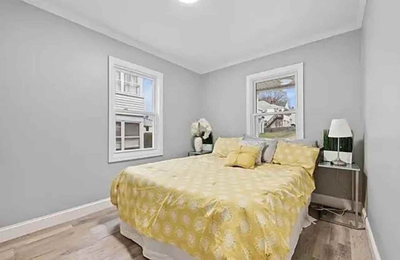 212 Greene St - Photo 5 of 8
