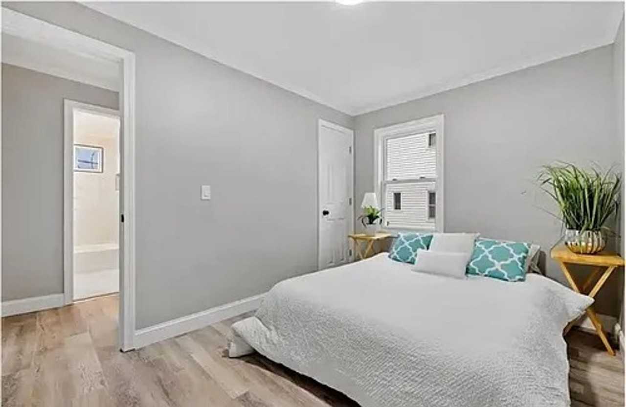 212 Greene St - Photo 6 of 8