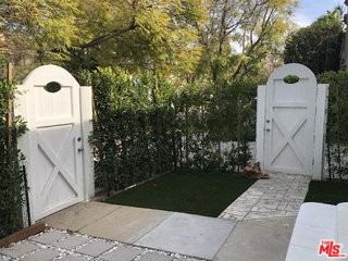 257 N La Peer Dr - Photo 3 of 6