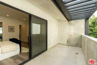 1262 N Sweetzer Ave #109 - Photo 6 of 8