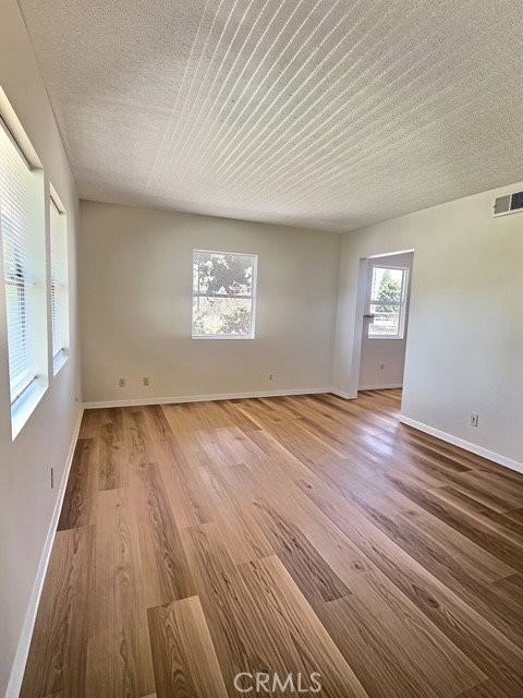 26420 Pineknoll Ave - Photo 4 of 6