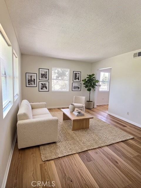 26420 Pineknoll Ave - Photo 5 of 6