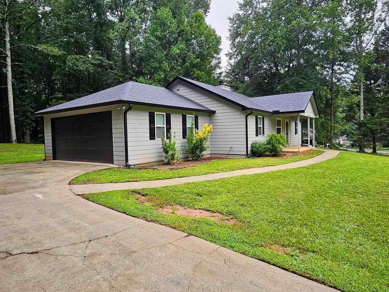 1151 Hunter Trl #1 - Photo 2 of 25
