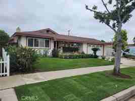 featured image of 2640 E Coolidge Ave