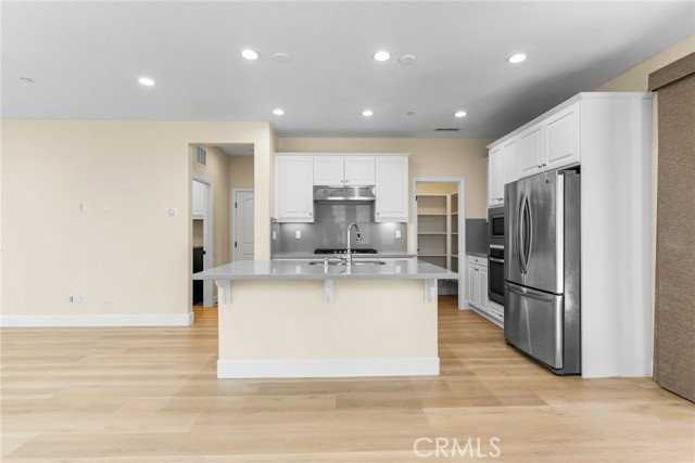 31 Brisbane Ct - Photo 4 of 8