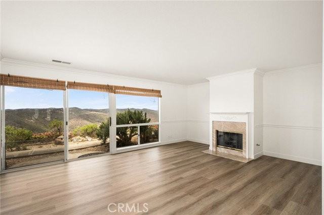1545 Skyline Dr - Photo 6 of 8