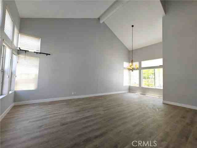 8604 E Windsong Dr - Photo 3 of 8