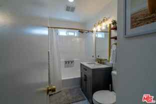 104 Fowling St - Photo 1 of 1