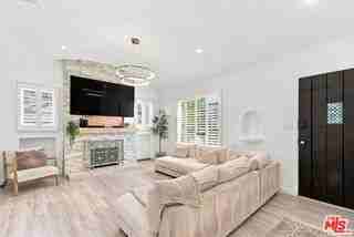 2312 28th St - Photo 4 of 8