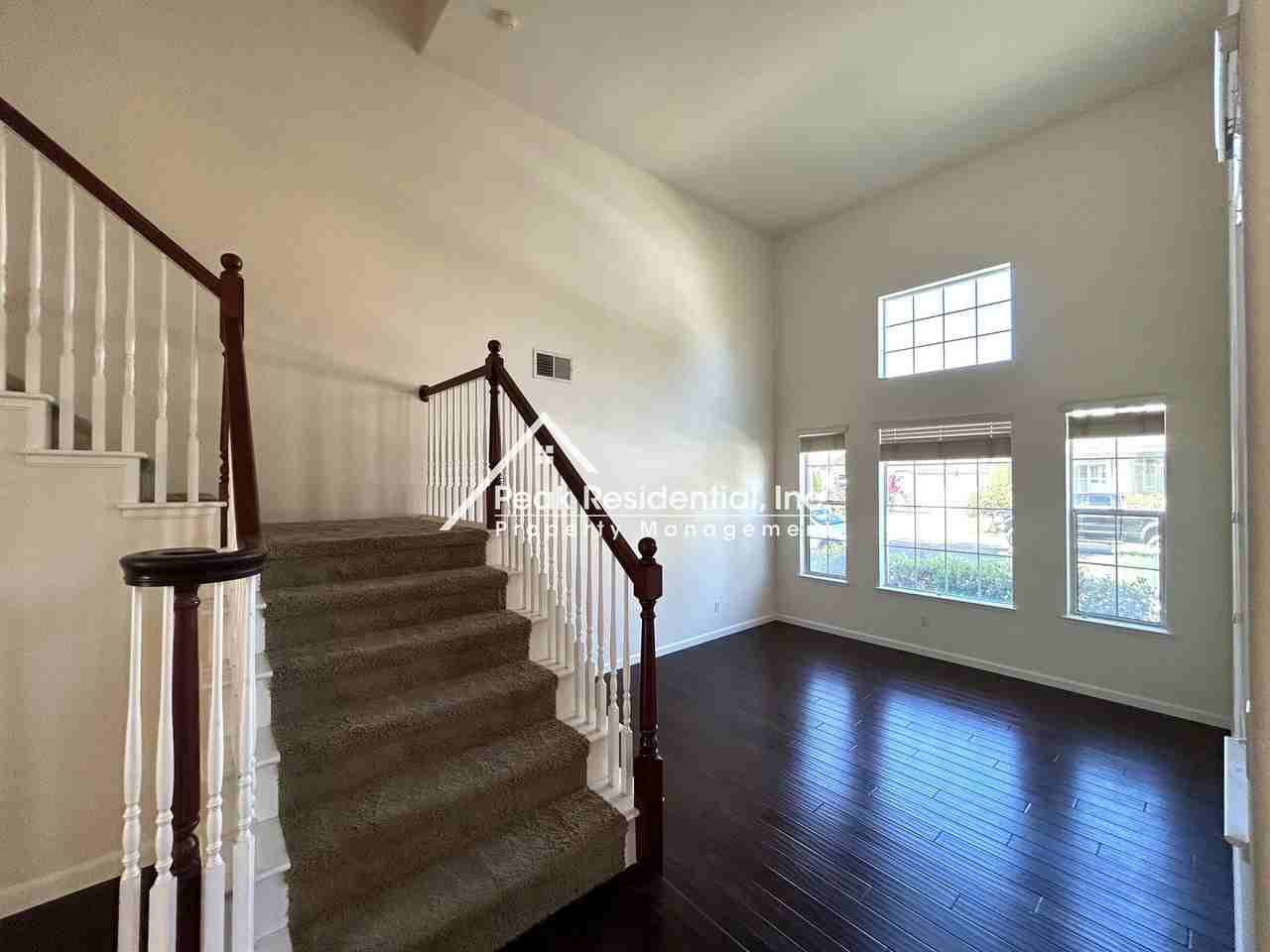 1933 Bastona Dr - Photo 4 of 40
