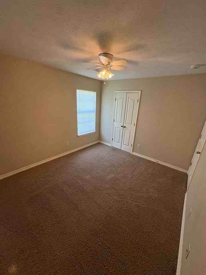 24 24 1-5 Oddie Ln. - Photo 4 of 11