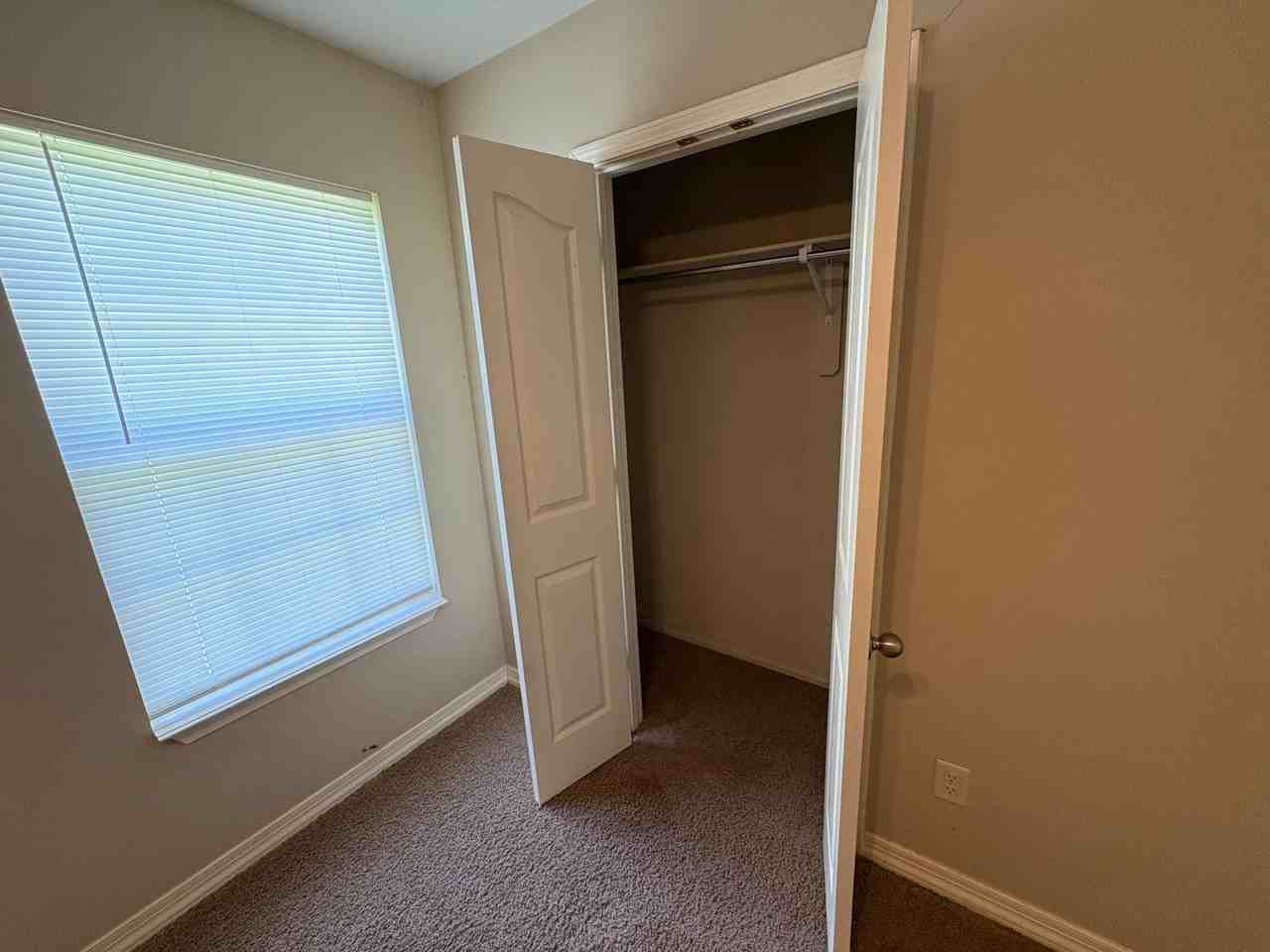 24 24 1-5 Oddie Ln. - Photo 5 of 11