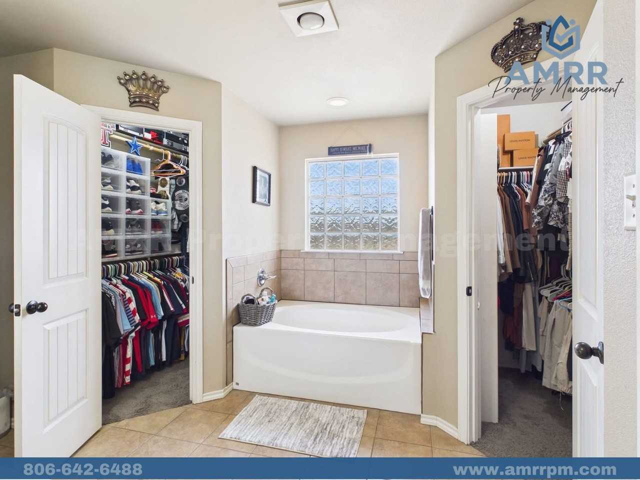 211 Dowden Rd - Photo 6 of 17