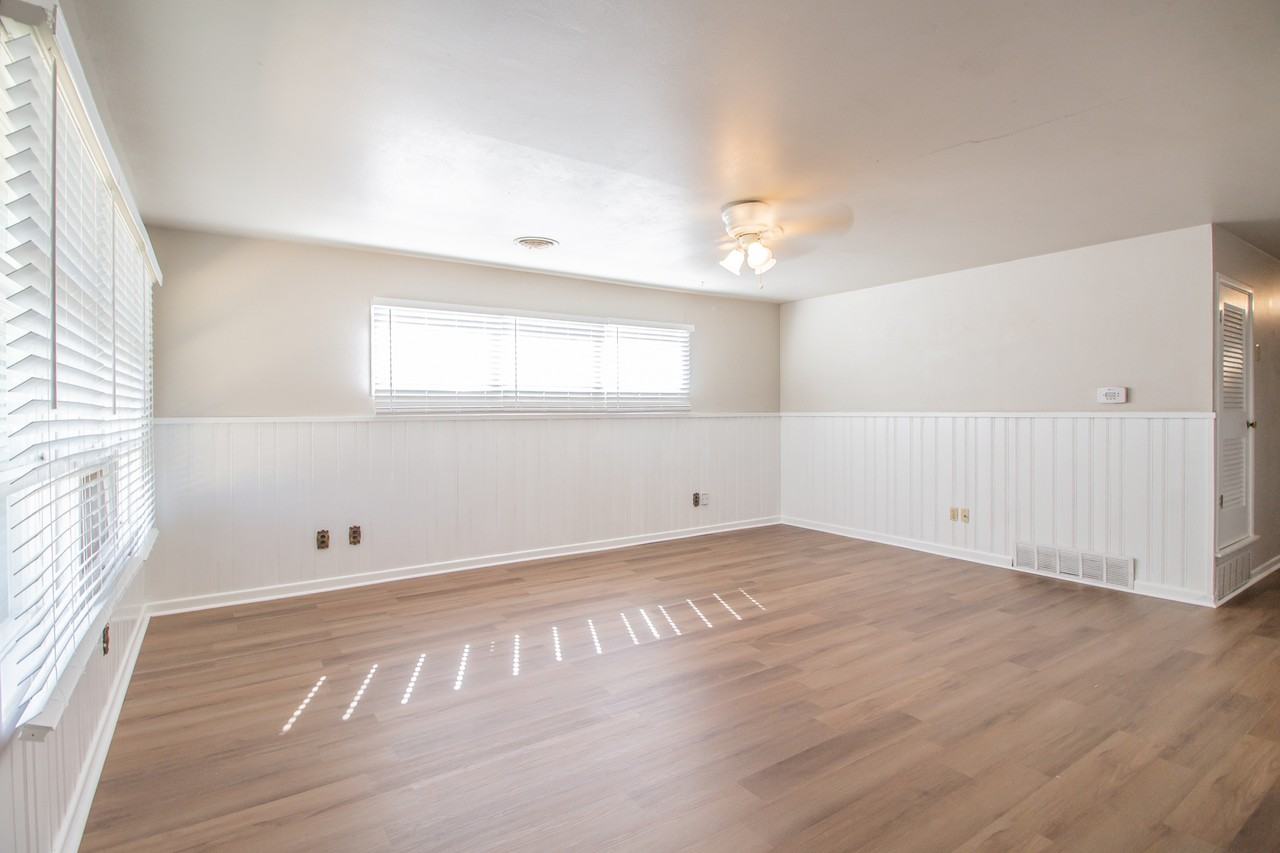 4930 17th St #1 - Photo 5 of 26