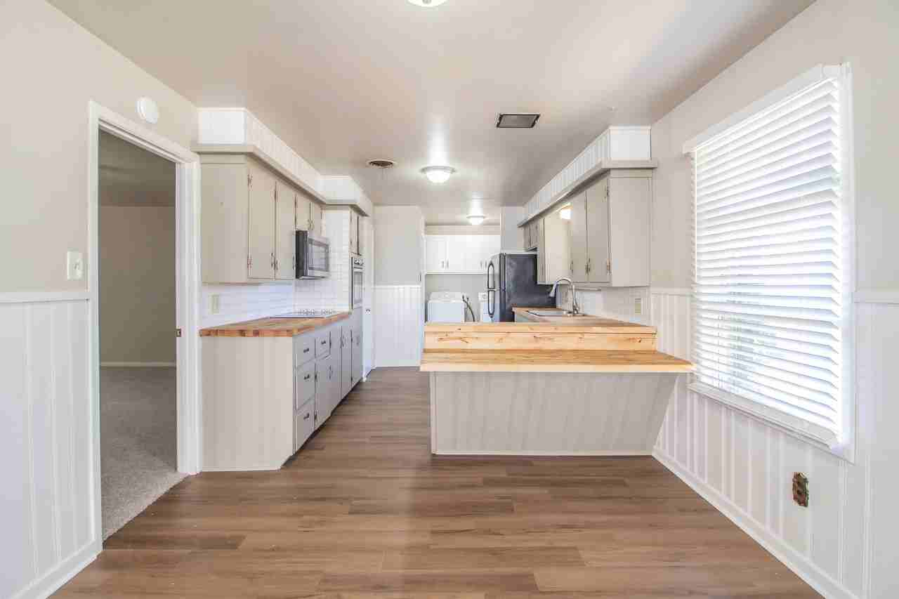 4930 17th St #1 - Photo 6 of 26