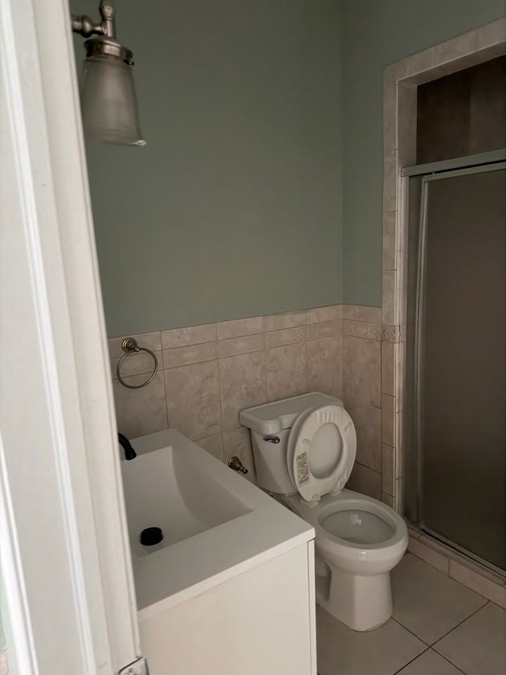 620 Bridgeboro St #1 - Photo 2 of 46