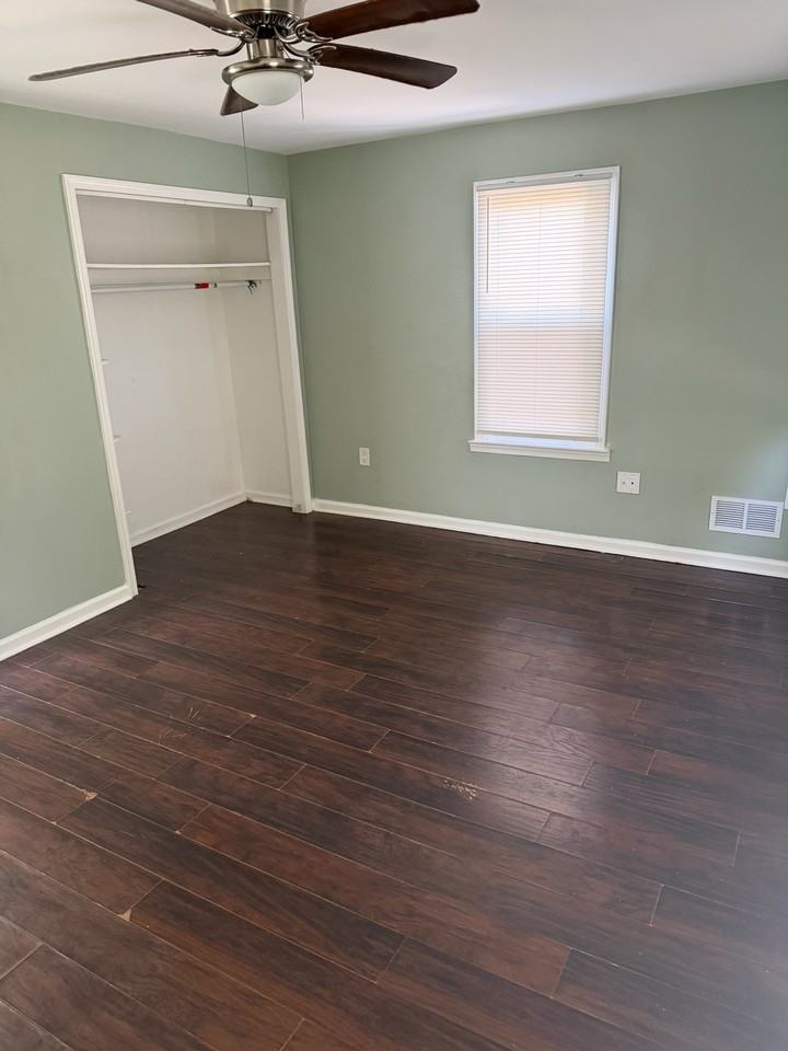 620 Bridgeboro St #1 - Photo 3 of 46