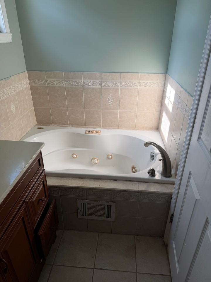 620 Bridgeboro St #1 - Photo 5 of 46