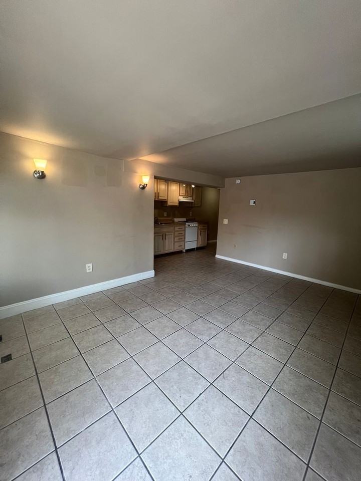 348 N 9th St - Photo 2 of 6