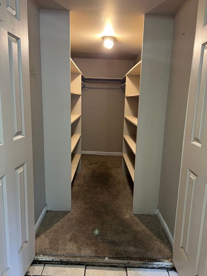 348 N 9th St - Photo 5 of 6