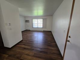 featured image of 1925 Sylvan Way