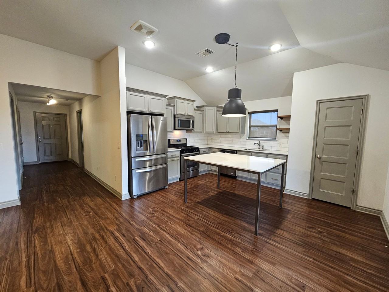 2921 Lerkim Ln - Photo 3 of 17