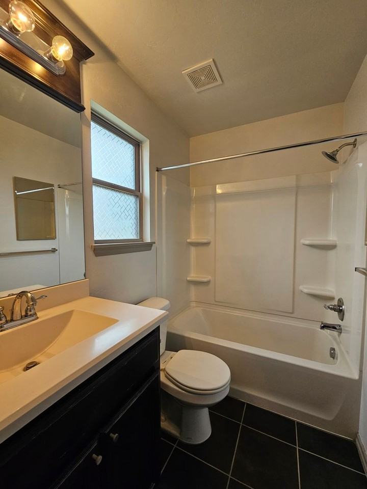 2921 Lerkim Ln - Photo 7 of 17