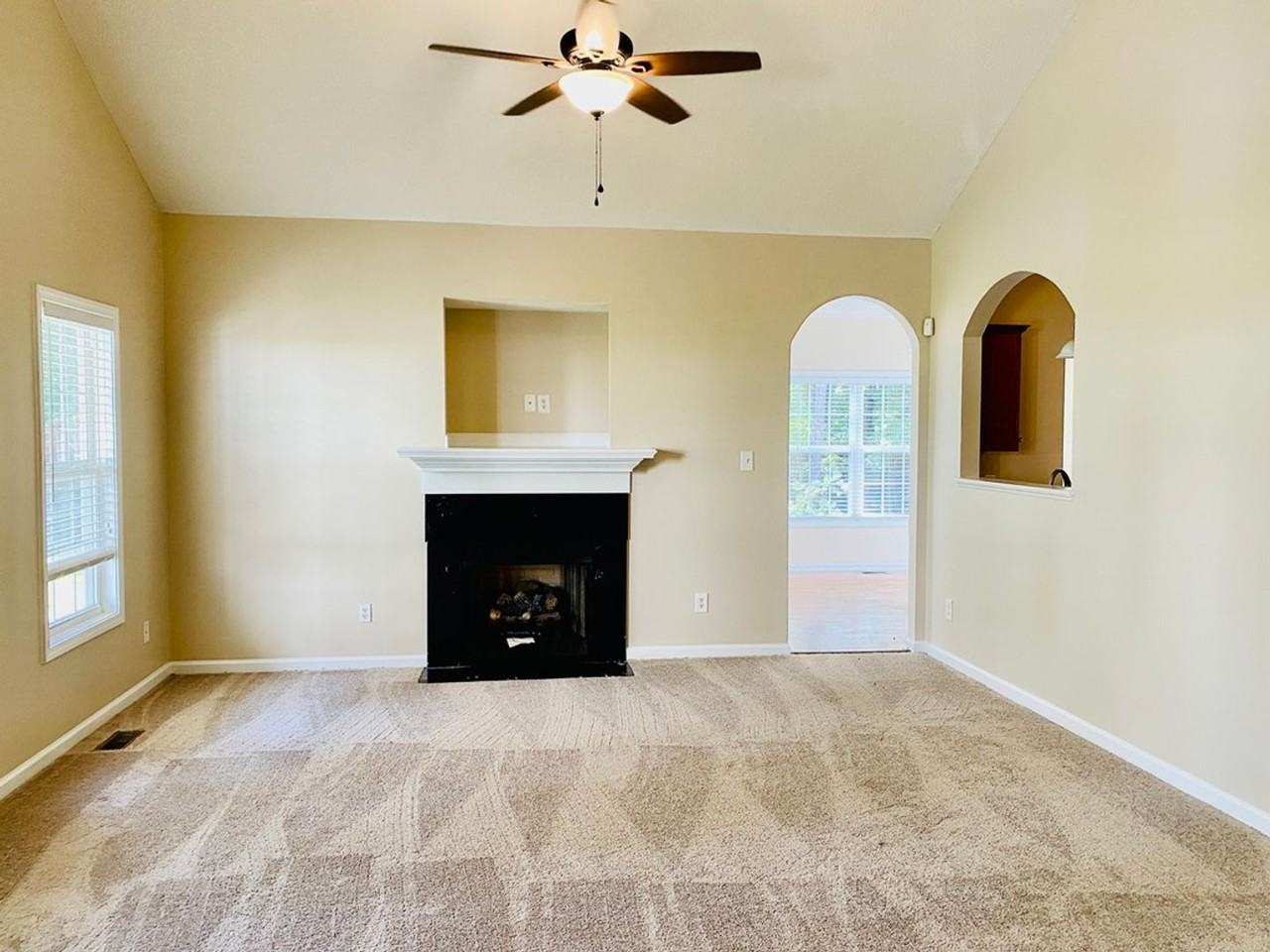 172 Lakeforest Trl - Photo 4 of 22