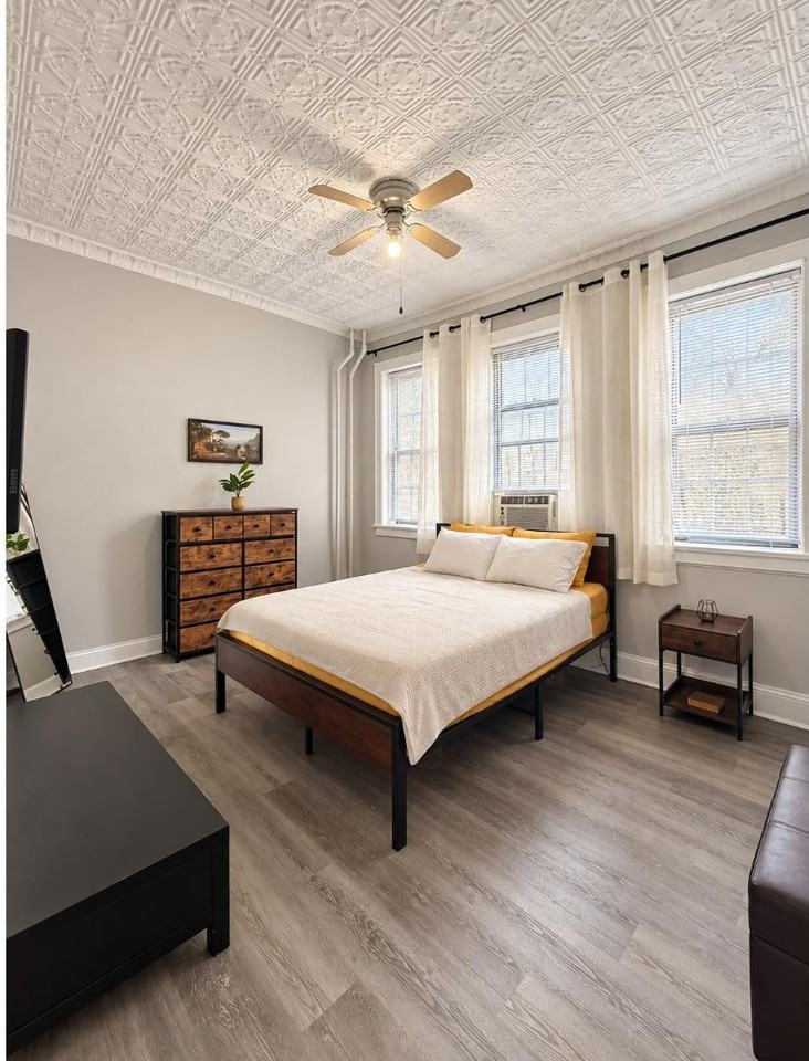 Oliver St - Photo 5 of 11