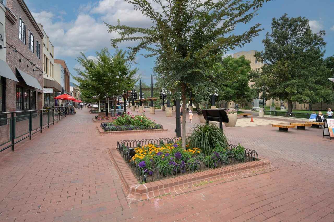 2301 Pearl Street - Photo 4 of 10