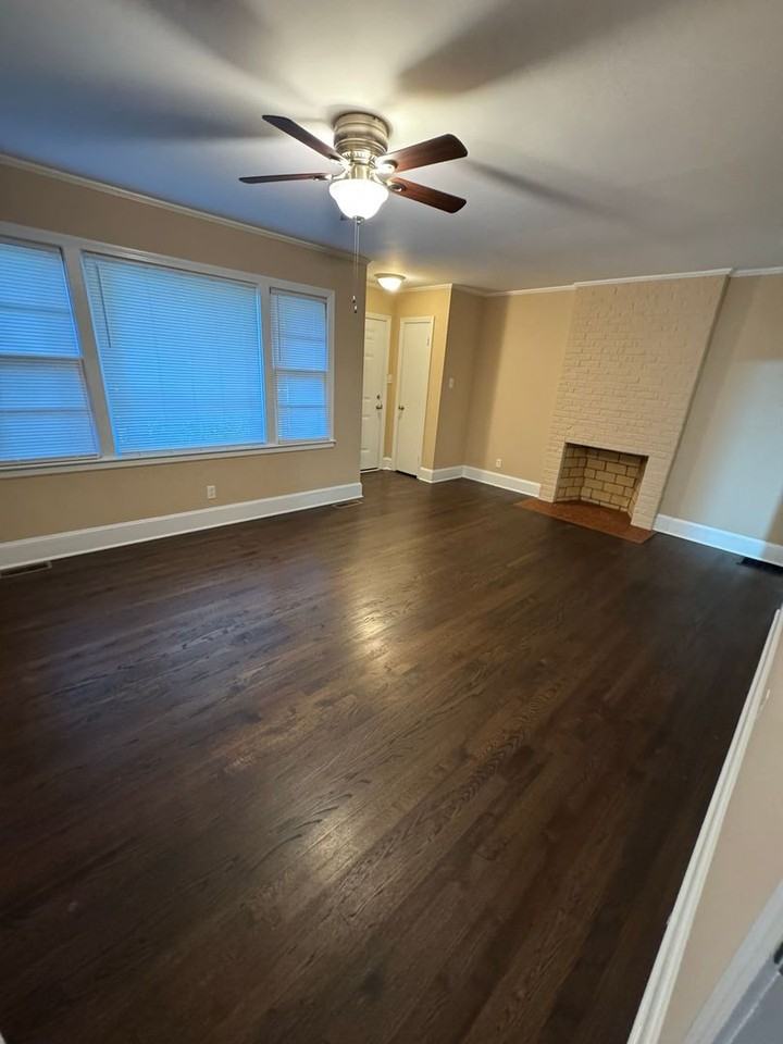 1042 Westover Cir - Photo 3 of 19