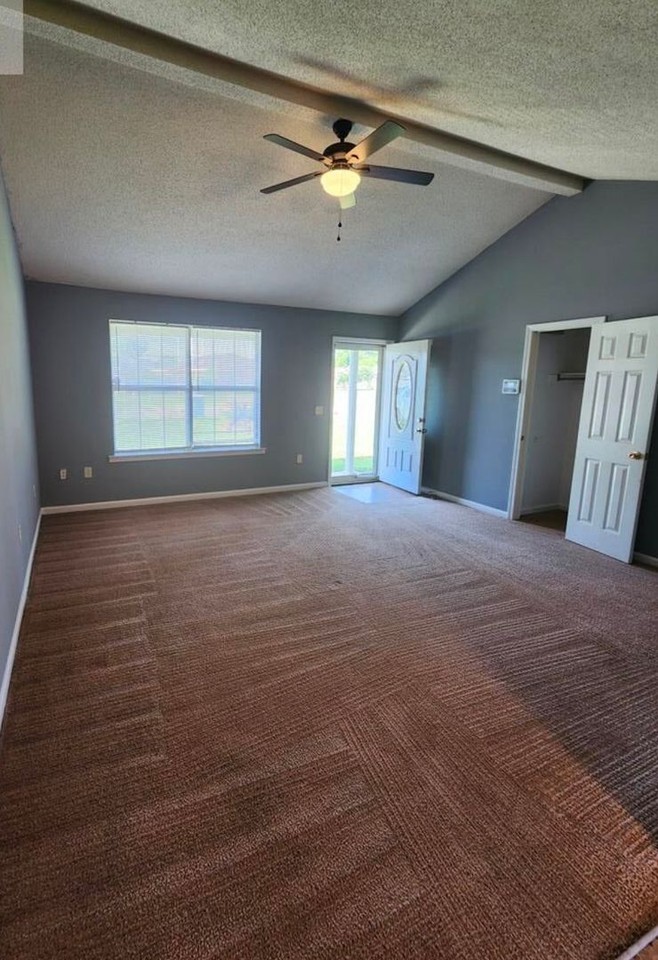 1302 Loblolly Dr - Photo 2 of 23