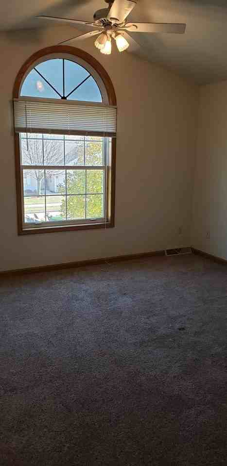 2655 Wisconsin St - Photo 5 of 16