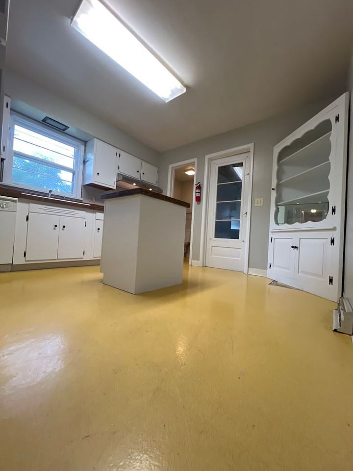 1814 E Southdowns Dr - Photo 3 of 15