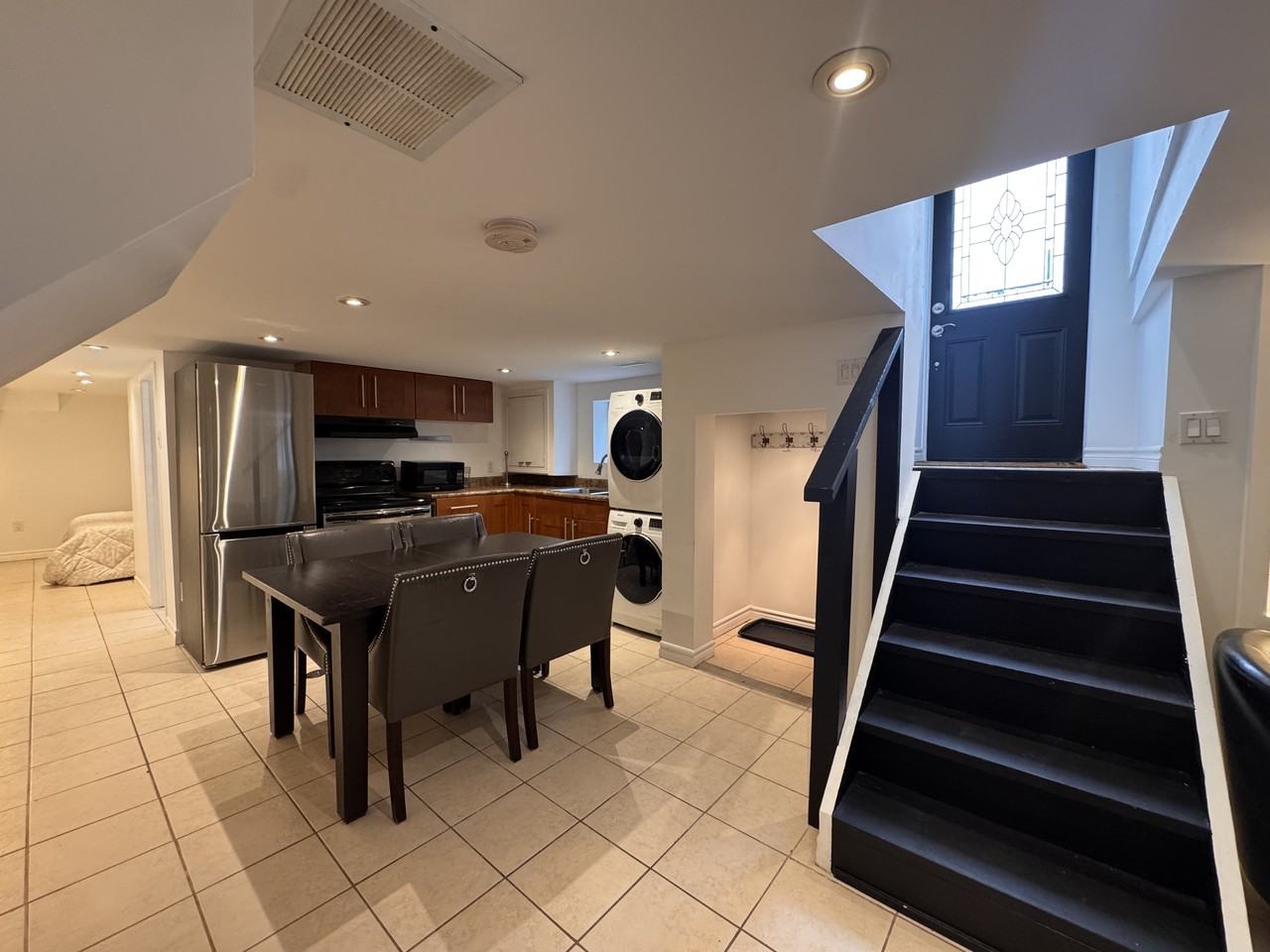 2A Tiverton Avenue - Photo 2 of 27