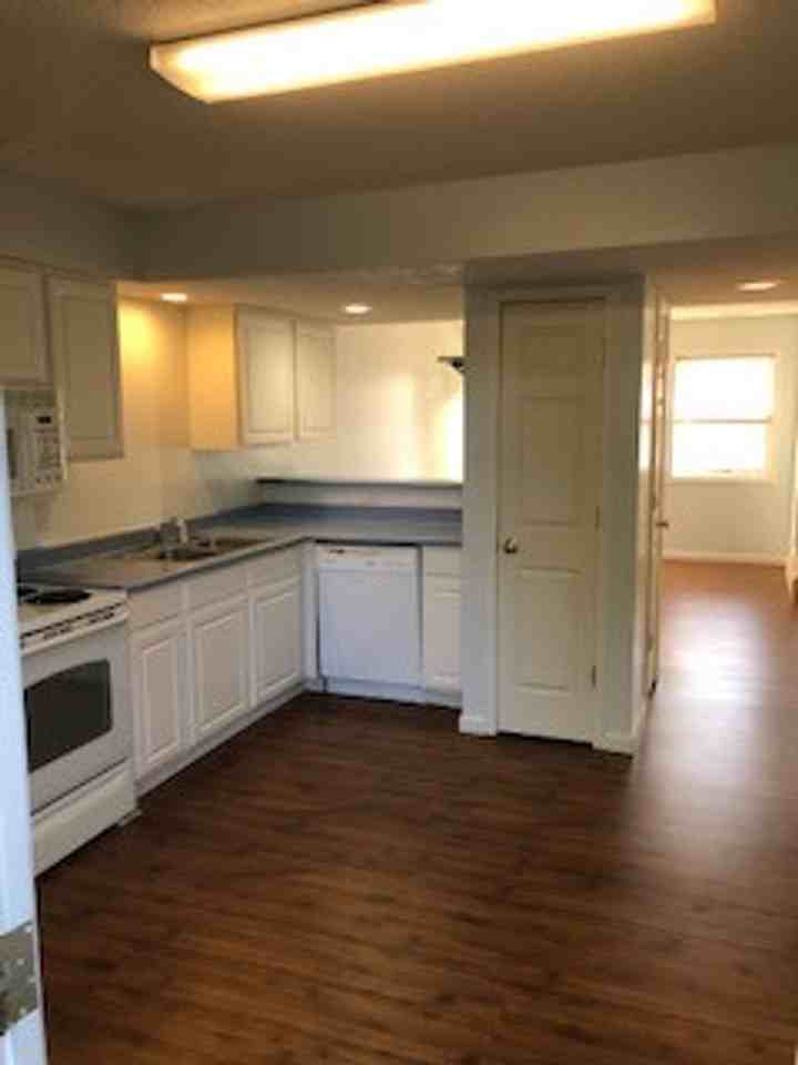 3354 S Oaklawn Cir ##S - Photo 5 of 16