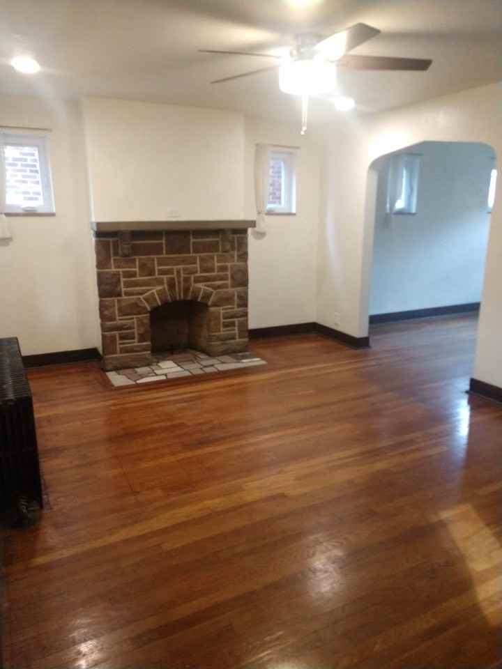 239 40th St - Photo 4 of 29