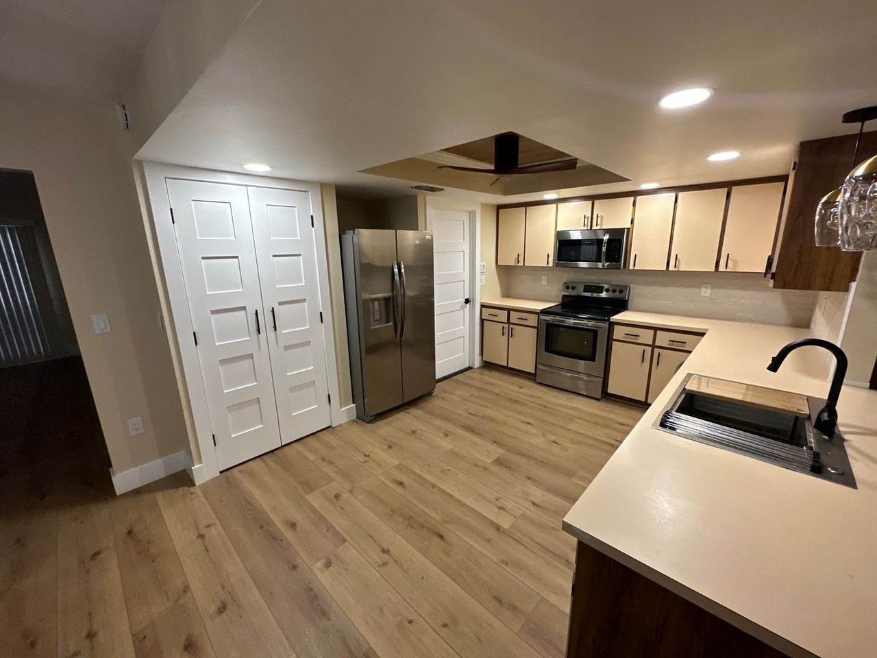 4577 Goldcoast Ave - Photo 7 of 19