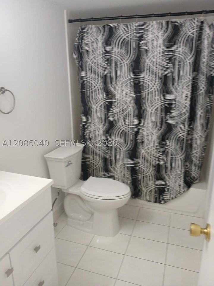 8405 Nw 8th St #311 - Photo 4 of 11