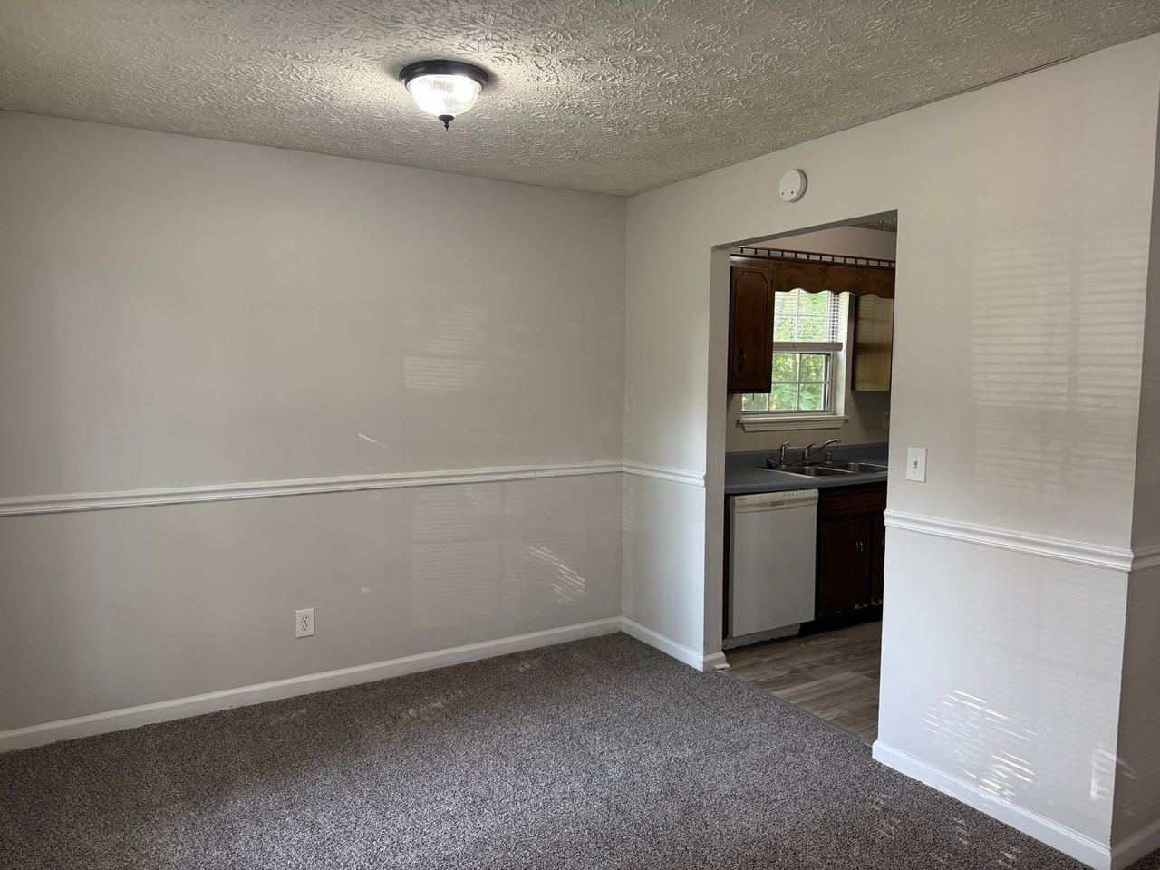 625 Artic Ave - Photo 6 of 30
