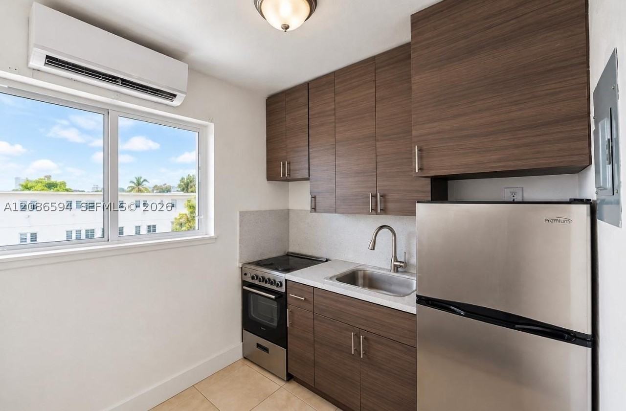 5305 Biscayne Blvd #207