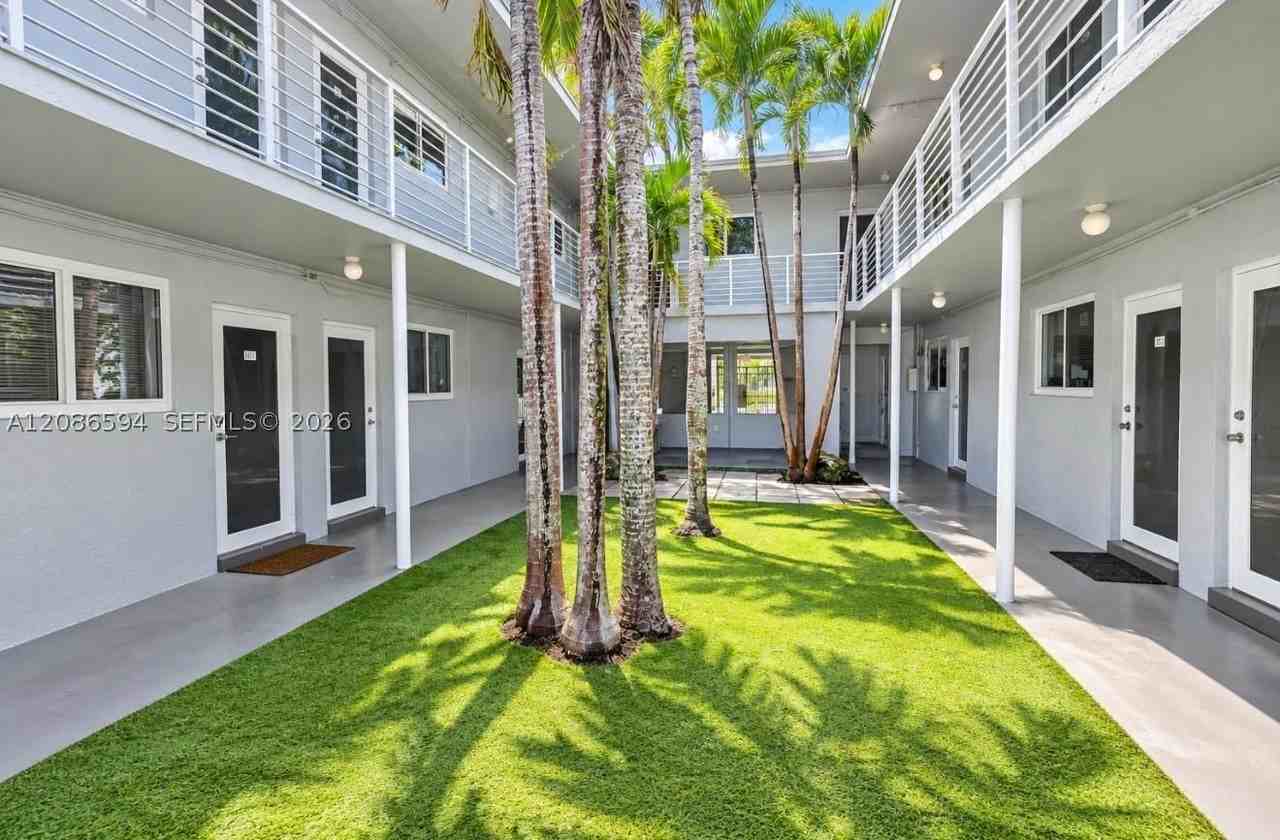 5305 Biscayne Blvd #207 - Photo 4 of 6