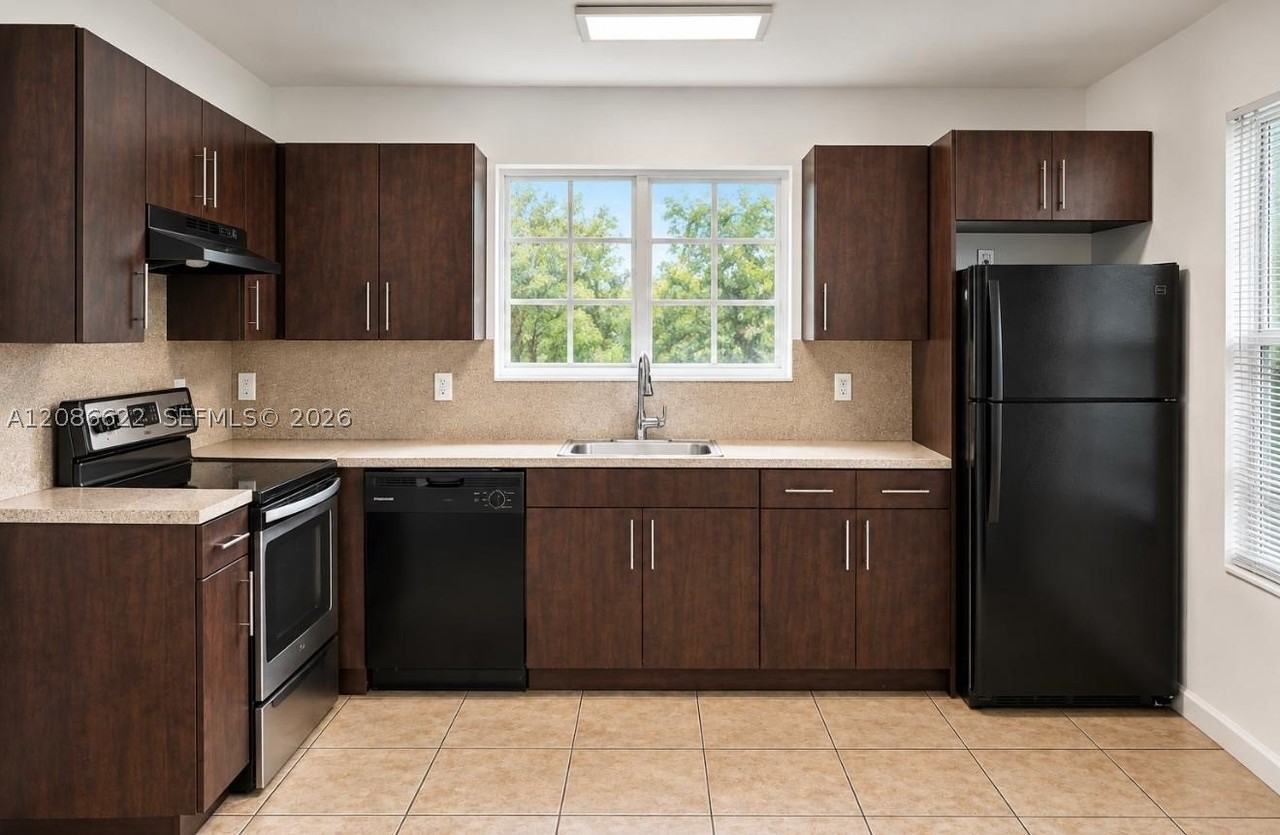 13 S Royal Poinciana Blvd #20 - Photo 2 of 12
