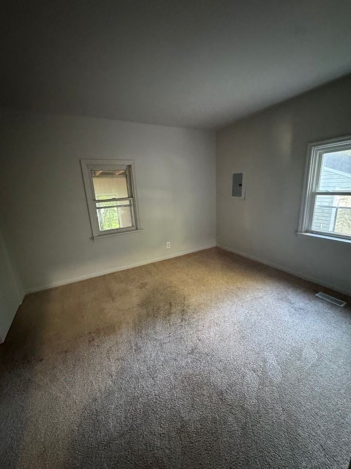 4435 Reed St - Photo 4 of 7