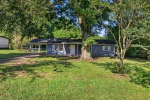 featured image of 495 Valerie Cir