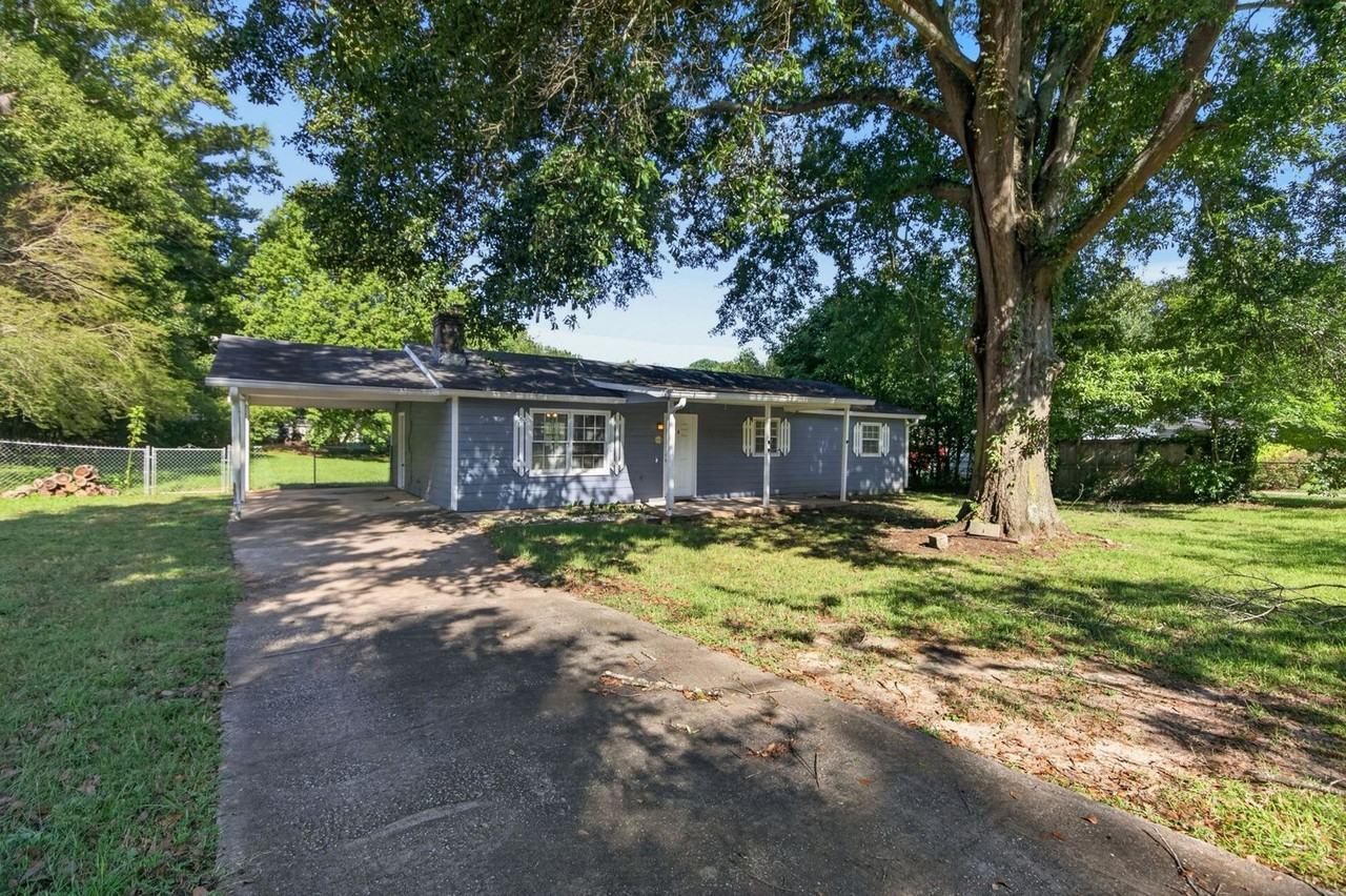 495 Valerie Cir - Photo 2 of 18