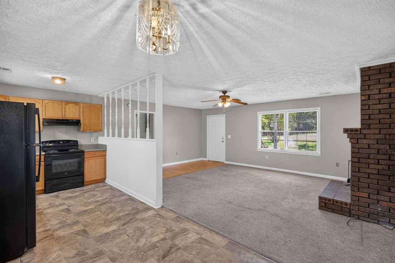 495 Valerie Cir - Photo 7 of 18