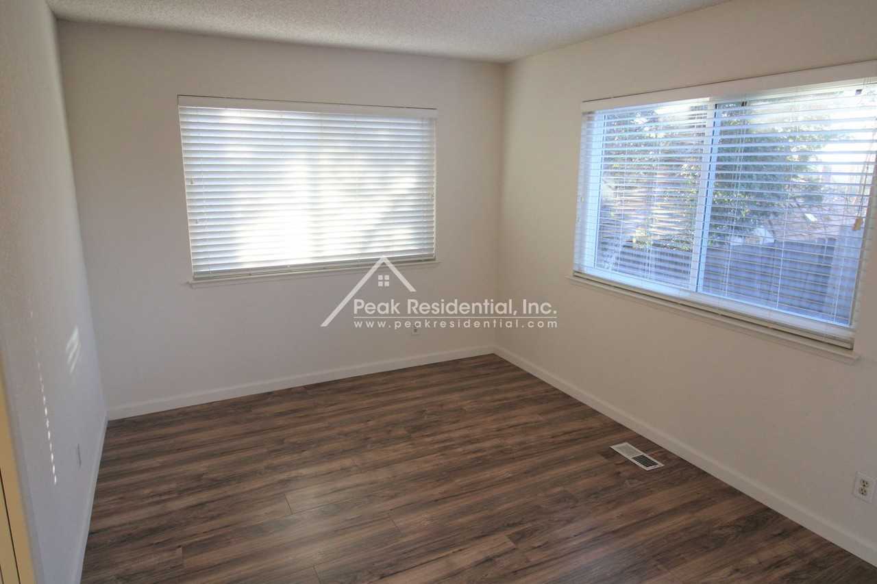 9344 Winding Oak Dr - Photo 4 of 29